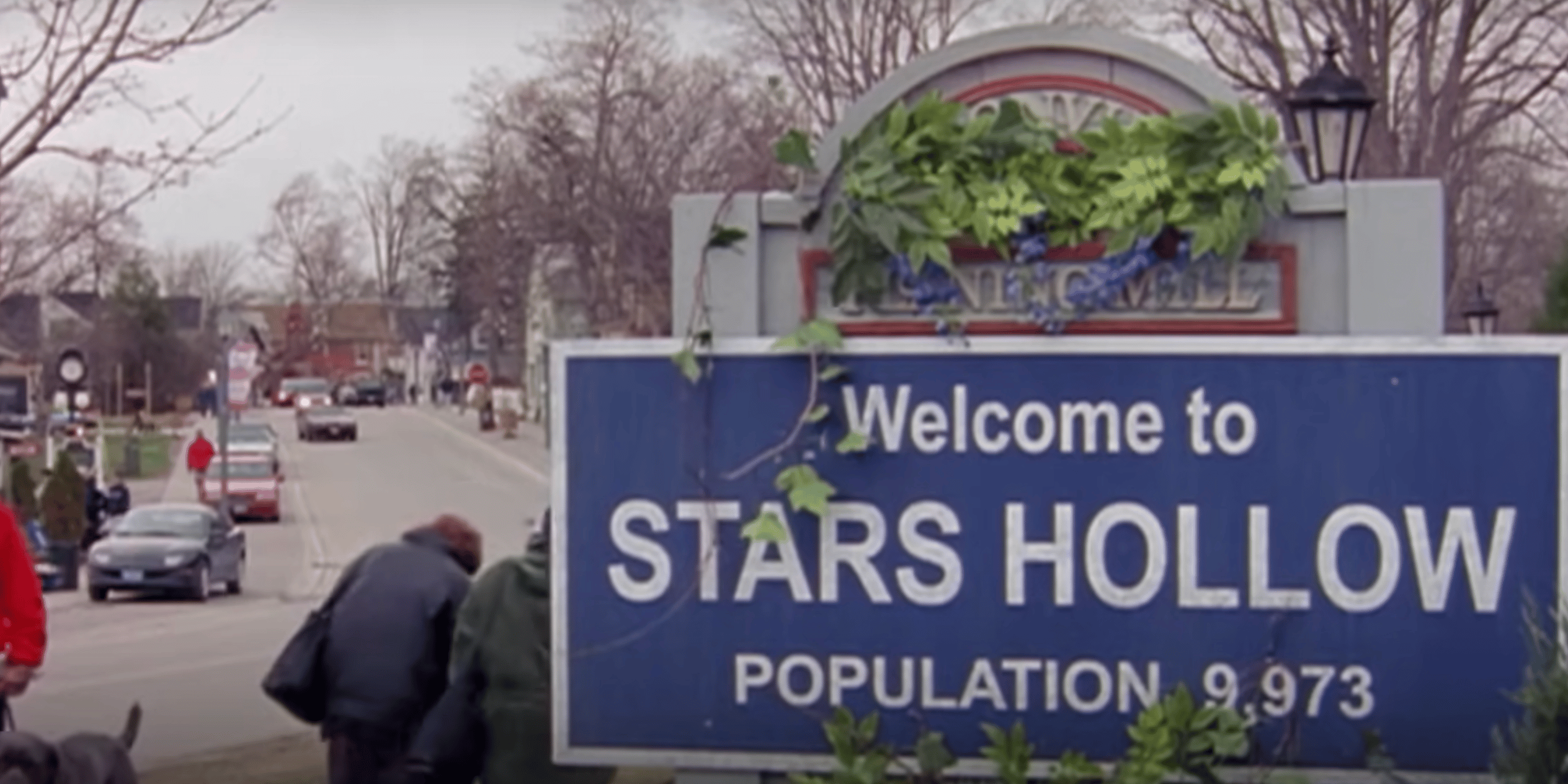 10 Comedy Shows Like New Girl To Binge Next